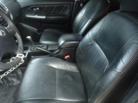 TOYOTA Hilux Caminhonete 3.0 4P 4X4 SRV TURBO DIESEL CABINE DUPLA AUTOM�TICO, Foto 3