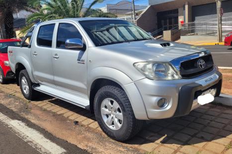 TOYOTA Hilux Caminhonete 3.0 4P 4X4 SRV TURBO DIESEL CABINE DUPLA AUTOM�TICO, Foto 3