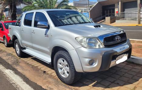 TOYOTA Hilux Caminhonete 3.0 4P 4X4 SRV TURBO DIESEL CABINE DUPLA AUTOM�TICO, Foto 6
