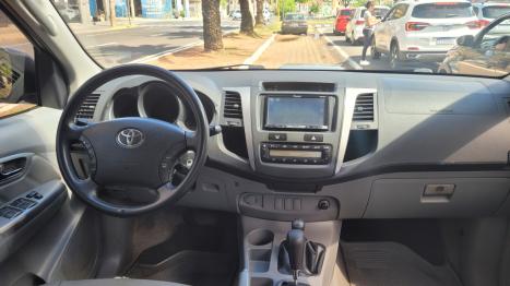 TOYOTA Hilux Caminhonete 3.0 4P 4X4 SRV TURBO DIESEL CABINE DUPLA AUTOM�TICO, Foto 7