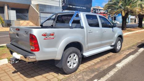 TOYOTA Hilux Caminhonete 3.0 4P 4X4 SRV TURBO DIESEL CABINE DUPLA AUTOM�TICO, Foto 9