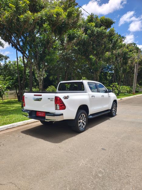 TOYOTA Hilux Caminhonete 2.8 16V SRV 4X4 DIESEL CABINE DUPLA AUTOM�TICO, Foto 4