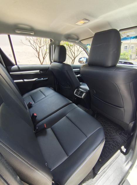 TOYOTA Hilux Caminhonete 2.8 16V SRV 4X4 DIESEL CABINE DUPLA AUTOM�TICO, Foto 14