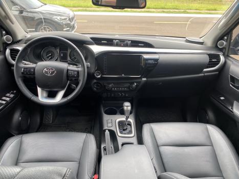 TOYOTA Hilux Caminhonete 2.8 16V SRX PLUS 4X4 TURBO DIESEL CABINE DUPLA AUTOM�TICO, Foto 12