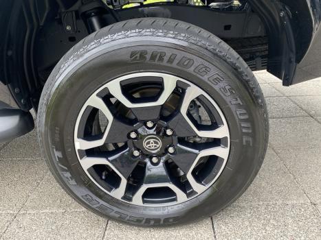 TOYOTA Hilux Caminhonete 2.8 16V SRX PLUS 4X4 TURBO DIESEL CABINE DUPLA AUTOM�TICO, Foto 18