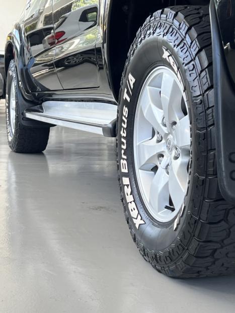 TOYOTA Hilux Caminhonete 3.0 4P 4X4 SRV TURBO DIESEL CABINE DUPLA, Foto 1