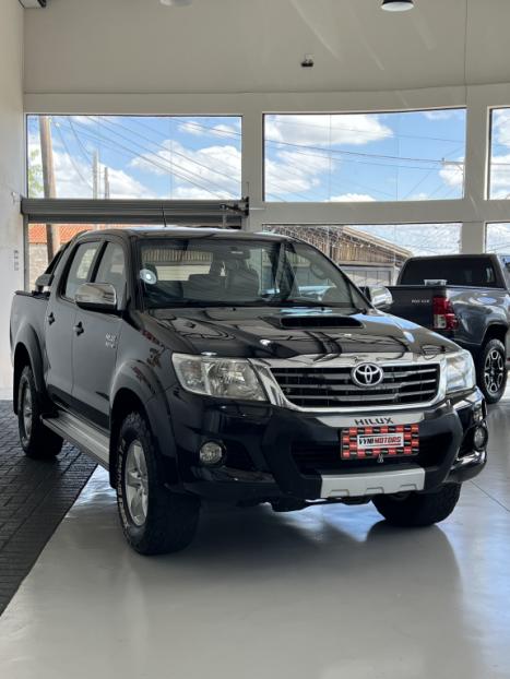 TOYOTA Hilux Caminhonete 3.0 4P 4X4 SRV TURBO DIESEL CABINE DUPLA, Foto 3