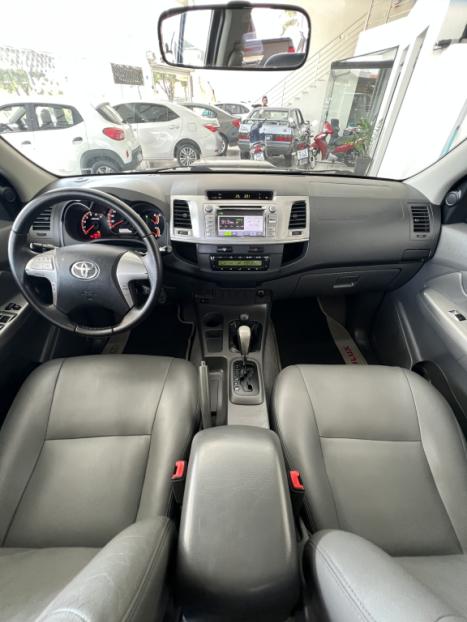 TOYOTA Hilux Caminhonete 3.0 4P 4X4 SRV TURBO DIESEL CABINE DUPLA, Foto 5