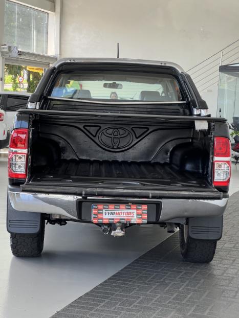 TOYOTA Hilux Caminhonete 3.0 4P 4X4 SRV TURBO DIESEL CABINE DUPLA, Foto 12
