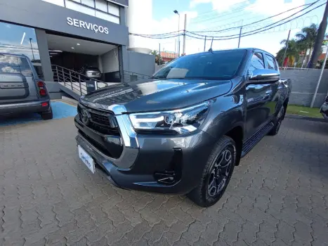 TOYOTA Hilux Caminhonete 2.8 16V SRX 4X4 TURBO DIESEL CABINE DUPLA AUTOM�TICO, Foto 1