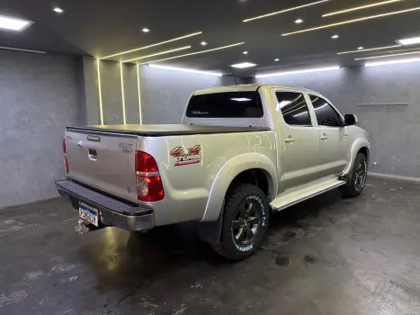 TOYOTA Hilux Caminhonete 3.0 4P SRV DIESEL CABINE DUPLA, Foto 8