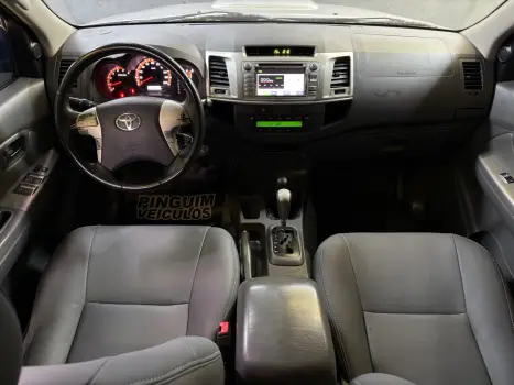 TOYOTA Hilux Caminhonete 3.0 4P SRV DIESEL CABINE DUPLA, Foto 10