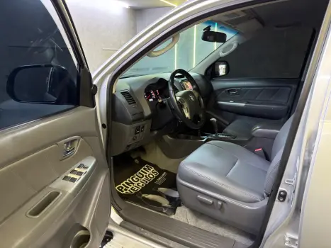TOYOTA Hilux Caminhonete 3.0 4P SRV DIESEL CABINE DUPLA, Foto 11