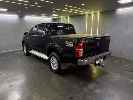 TOYOTA Hilux Caminhonete 3.0 4P 4X4 SRV TURBO DIESEL CABINE DUPLA AUTOM�TICO, Foto 6
