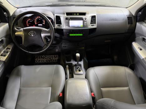 TOYOTA Hilux Caminhonete 3.0 4P 4X4 SRV TURBO DIESEL CABINE DUPLA AUTOM�TICO, Foto 9