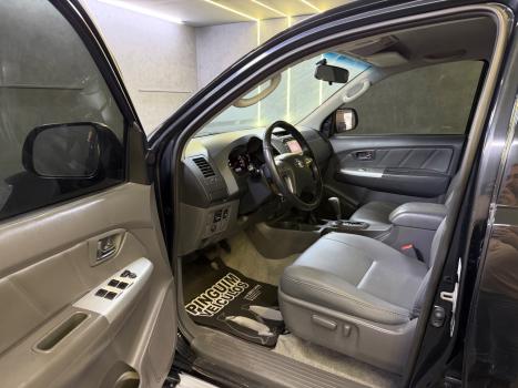 TOYOTA Hilux Caminhonete 3.0 4P 4X4 SRV TURBO DIESEL CABINE DUPLA AUTOM�TICO, Foto 10