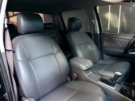 TOYOTA Hilux Caminhonete 3.0 4P 4X4 SRV TURBO DIESEL CABINE DUPLA AUTOM�TICO, Foto 13