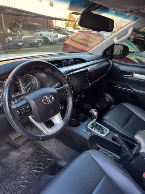 TOYOTA Hilux Caminhonete 2.8 16V SRV 4X4 DIESEL CABINE DUPLA AUTOM�TICO, Foto 5