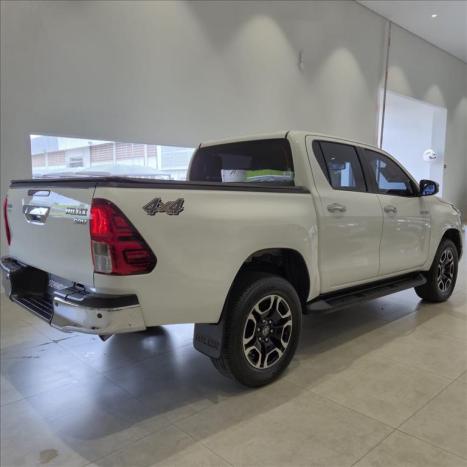 TOYOTA Hilux Caminhonete 2.8 16V SRV 4X4 DIESEL CABINE DUPLA AUTOM�TICO, Foto 4