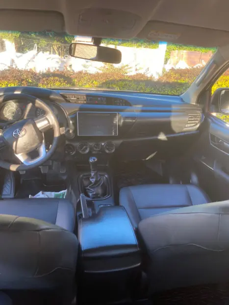 TOYOTA Hilux Caminhonete 2.8 16V  LOW M4FD 4X4 TURBO DIESEL CABINE DUPLA, Foto 6