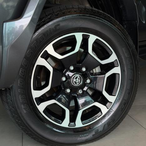 TOYOTA Hilux Caminhonete 2.8 16V SRX PLUS 4X4 TURBO DIESEL CABINE DUPLA AUTOM�TICO, Foto 4