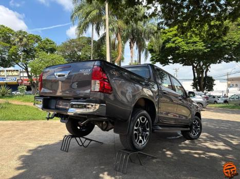 TOYOTA Hilux Caminhonete 2.8 16V SRV 4X4 DIESEL CABINE DUPLA AUTOM�TICO, Foto 4