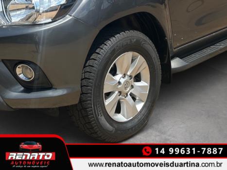 TOYOTA Hilux Caminhonete 2.7 16V 4P SRV FLEX CABINE DUPLA AUTOM�TICO, Foto 4
