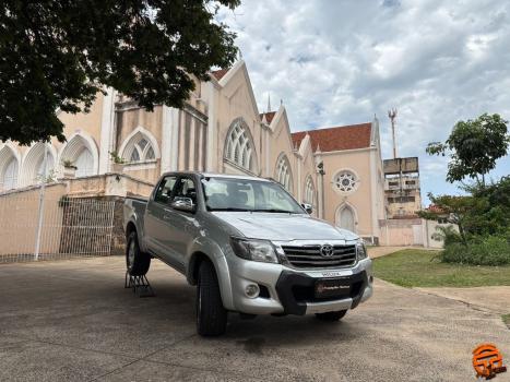 TOYOTA Hilux Caminhonete 2.7 16V 4P SRV FLEX 4X4  CABINE DUPLA AUTOM�TICO, Foto 2