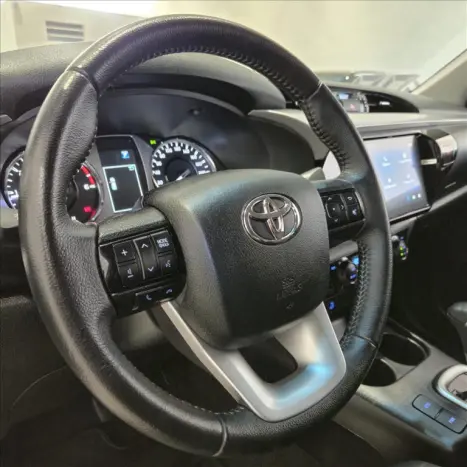 TOYOTA Hilux Caminhonete 2.8 16V 4P SR 4X4 DIESEL CABINE DUPLA AUTOM�TICO, Foto 12