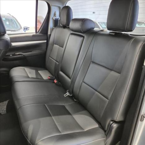 TOYOTA Hilux Caminhonete 2.8 16V 4P SR 4X4 DIESEL CABINE DUPLA AUTOM�TICO, Foto 15