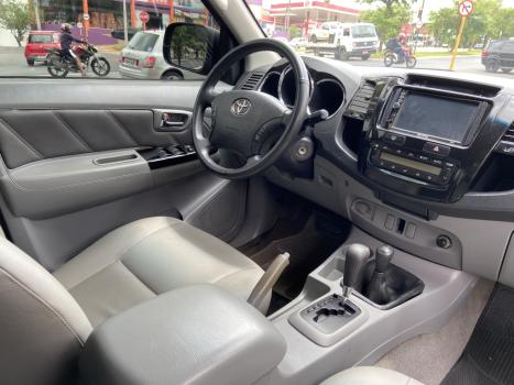 TOYOTA Hilux Caminhonete 3.0 16V 4P 4X4 SRV TURBO DIESEL CABINE DUPLA AUTOM�TICO, Foto 8