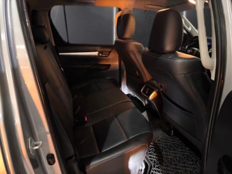 TOYOTA Hilux Caminhonete 2.7 16V 4P SRV FLEX CABINE DUPLA AUTOM�TICO, Foto 10