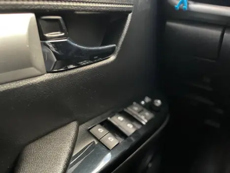 TOYOTA Hilux Caminhonete 2.8 16V SRV 4X4 DIESEL CABINE DUPLA AUTOM�TICO, Foto 6