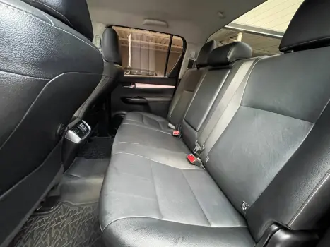 TOYOTA Hilux Caminhonete 2.8 16V SRV 4X4 DIESEL CABINE DUPLA AUTOM�TICO, Foto 10