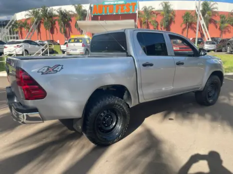 TOYOTA Hilux Caminhonete 2.8 4P 4X4 DIESEL CABINE DUPLA, Foto 6