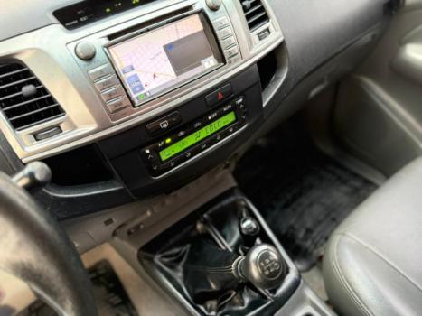 TOYOTA Hilux Caminhonete 3.0 4P 4X4 SRV TURBO DIESEL CABINE DUPLA, Foto 7