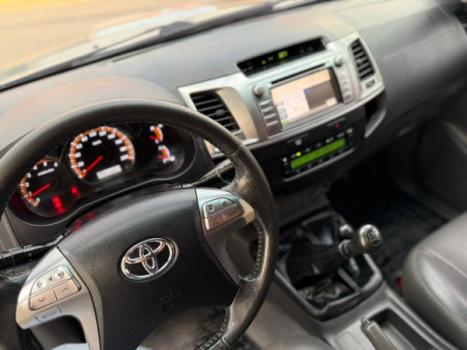 TOYOTA Hilux Caminhonete 3.0 4P 4X4 SRV TURBO DIESEL CABINE DUPLA, Foto 10