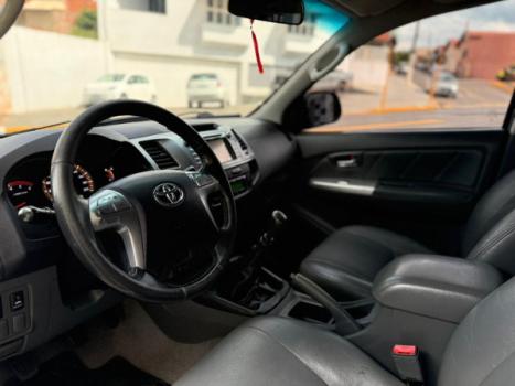 TOYOTA Hilux Caminhonete 3.0 4P 4X4 SRV TURBO DIESEL CABINE DUPLA, Foto 13