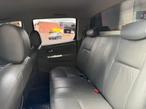 TOYOTA Hilux Caminhonete 3.0 4P 4X4 SRV TURBO DIESEL CABINE DUPLA, Foto 17