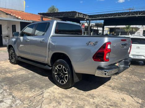 TOYOTA Hilux Caminhonete 2.8 16V SRX 4X4 TURBO DIESEL CABINE DUPLA AUTOM�TICO, Foto 6