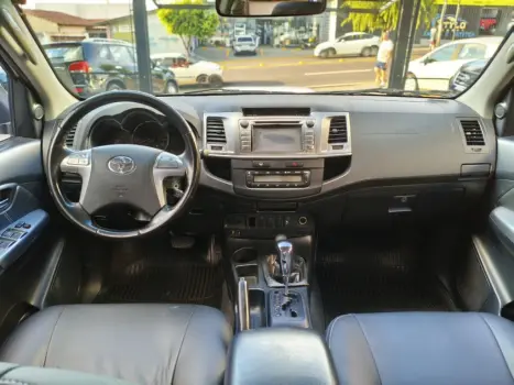 TOYOTA Hilux Caminhonete 3.0 16V 4P 4X4 SRV TURBO DIESEL, Foto 9