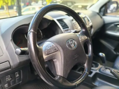 TOYOTA Hilux Caminhonete 3.0 16V 4P 4X4 SRV TURBO DIESEL, Foto 12