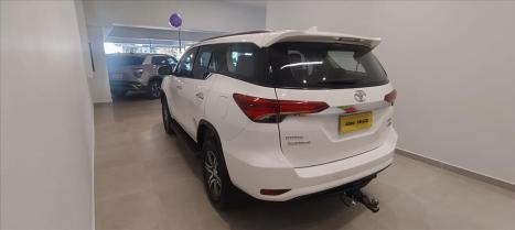 TOYOTA Hilux Caminhonete 2.7 16V 4P SRV FLEX CABINE DUPLA AUTOM�TICO, Foto 3