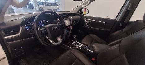 TOYOTA Hilux Caminhonete 2.7 16V 4P SRV FLEX CABINE DUPLA AUTOM�TICO, Foto 8