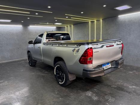 TOYOTA Hilux Caminhonete 2.8 4X4 DIESEL CABINE SIMPLES, Foto 6