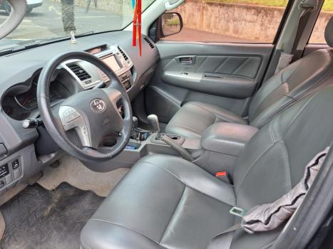 TOYOTA Hilux Caminhonete 3.0 4P 4X4 SRV TURBO DIESEL CABINE DUPLA AUTOM�TICO, Foto 5
