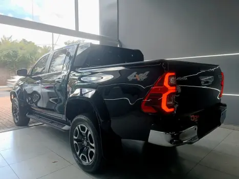 TOYOTA Hilux Caminhonete 2.8 16V SRX PLUS 4X4 TURBO DIESEL CABINE DUPLA AUTOM�TICO, Foto 3