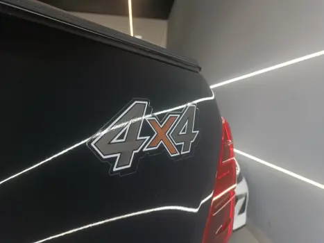 TOYOTA Hilux Caminhonete 2.8 16V SRX PLUS 4X4 TURBO DIESEL CABINE DUPLA AUTOM�TICO, Foto 4