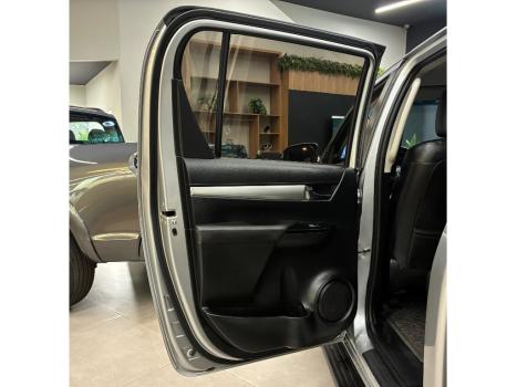 TOYOTA Hilux Caminhonete 2.8 16V 4P SR 4X4 DIESEL CABINE DUPLA AUTOM�TICO, Foto 9