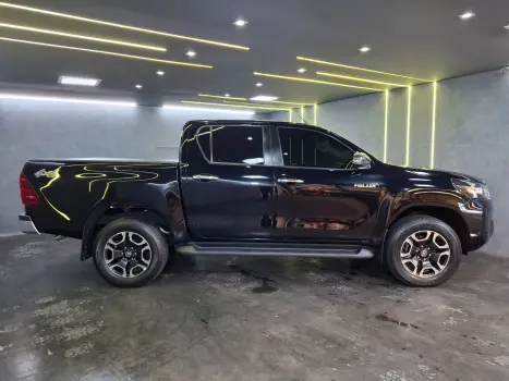 TOYOTA Hilux Caminhonete 2.8 16V SRV 4X4 DIESEL CABINE DUPLA AUTOM�TICO, Foto 5